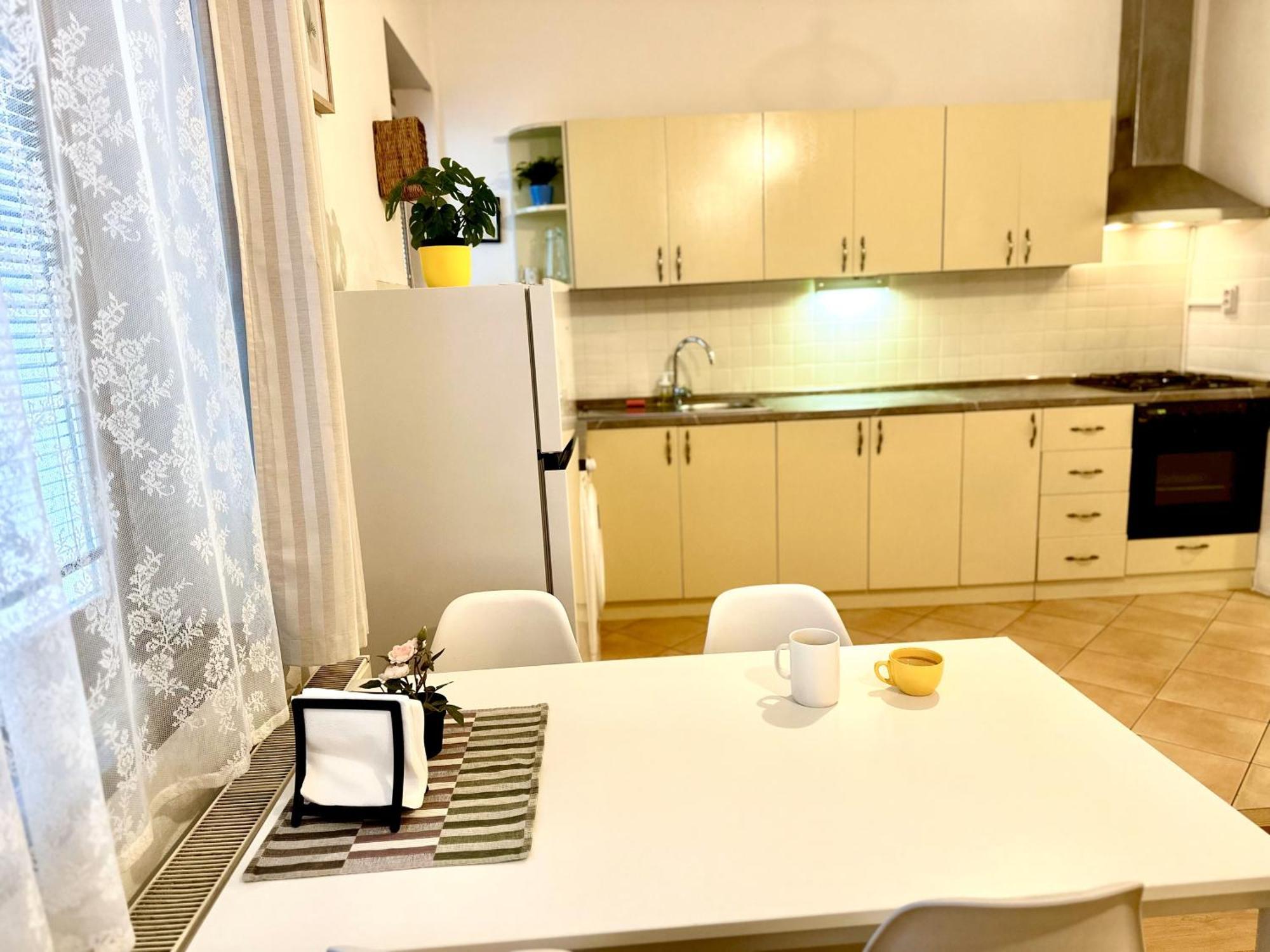 Apartment Kate - Old Town Братислава Экстерьер фото